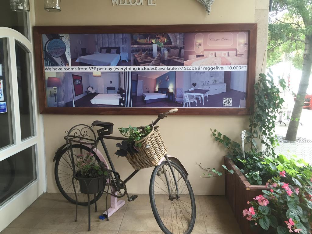 Guest House Romantika Panzio 귤러 외부 사진