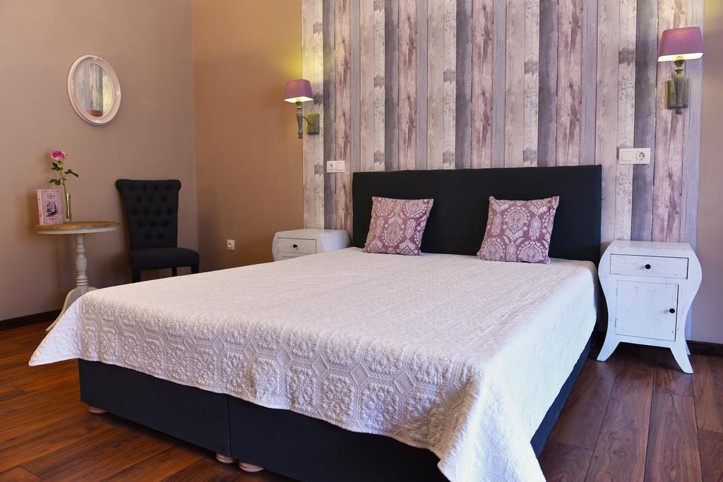 Guest House Romantika Panzio 귤러 객실 사진